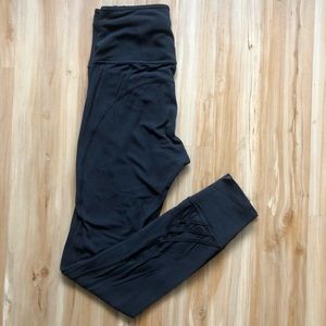 lululemon keyhole (align) legging